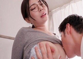 Cậu học trò hạnh phúc được cô giáo Rei Kamiki chăm sóc thân mật