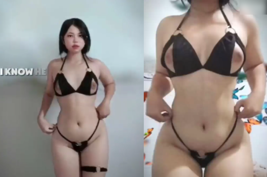 Cô gái Gen Z quyến rũ trong trang phục sexy lúc say đắm